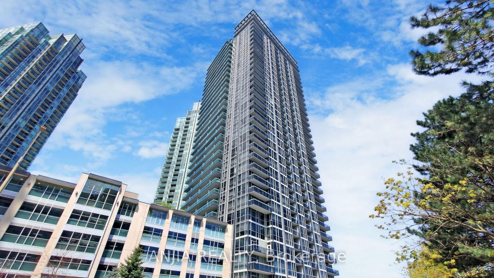 Condo for lease at 1208-223 Webb Drive, Mississauga, City Centre, L5B 0E8 - MLS: W11989128