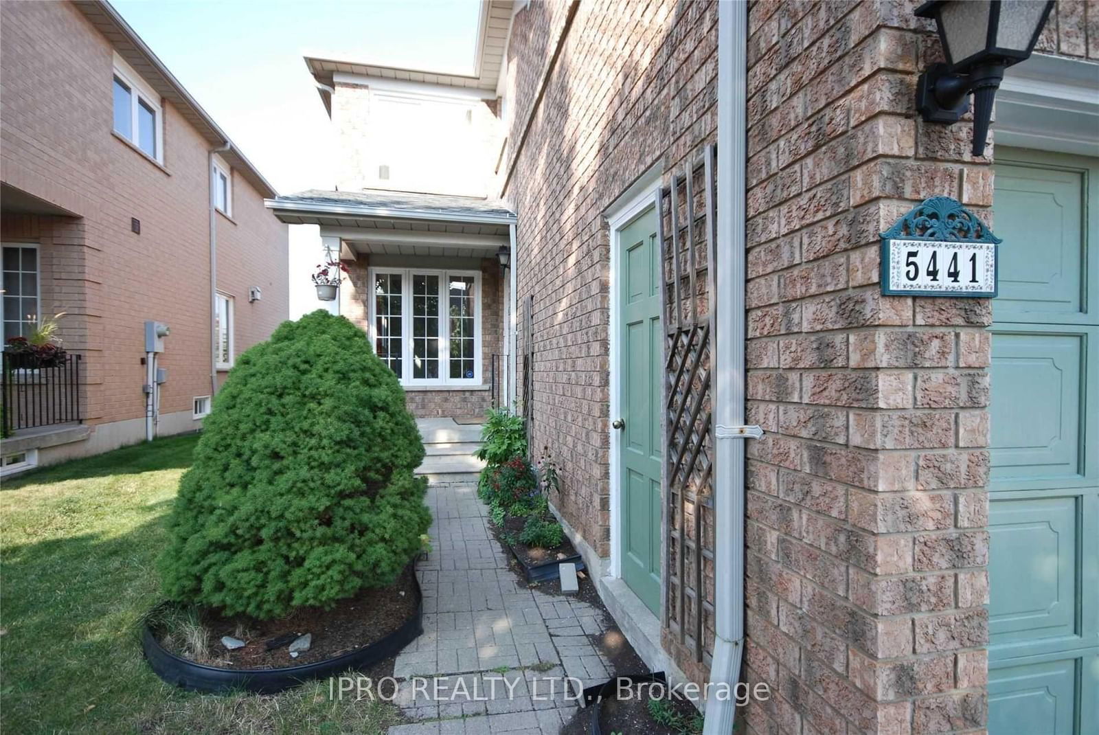 Semi-Detached House for lease at 5441 Palmerston Crescent, Mississauga, Central Erin Mills, L5M 5Y5 - MLS: W11989159