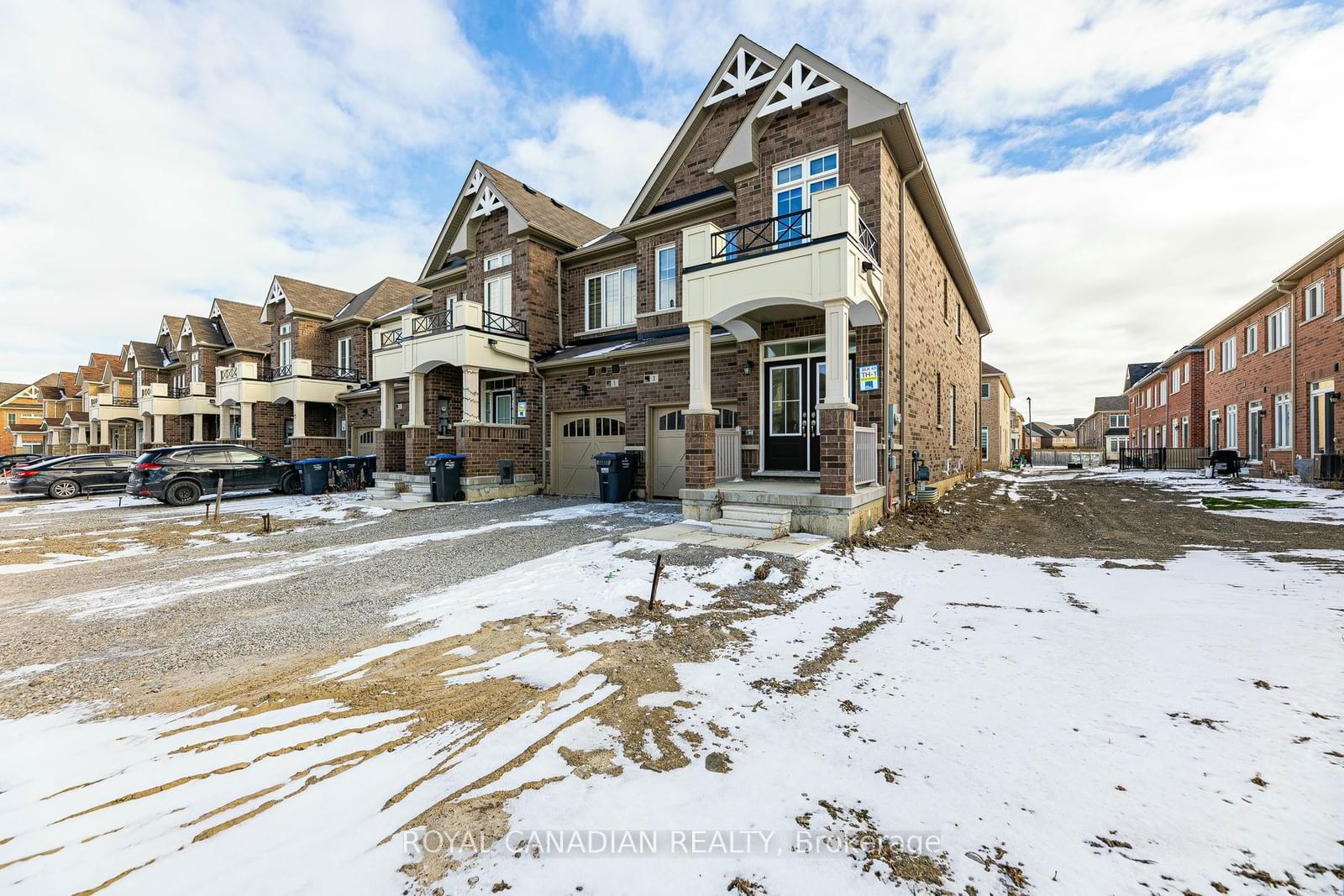 Townhouse for sale at 3 Royal Fern Crescent, Caledon, Rural Caledon, L7C 4G8 - MLS: W11989475