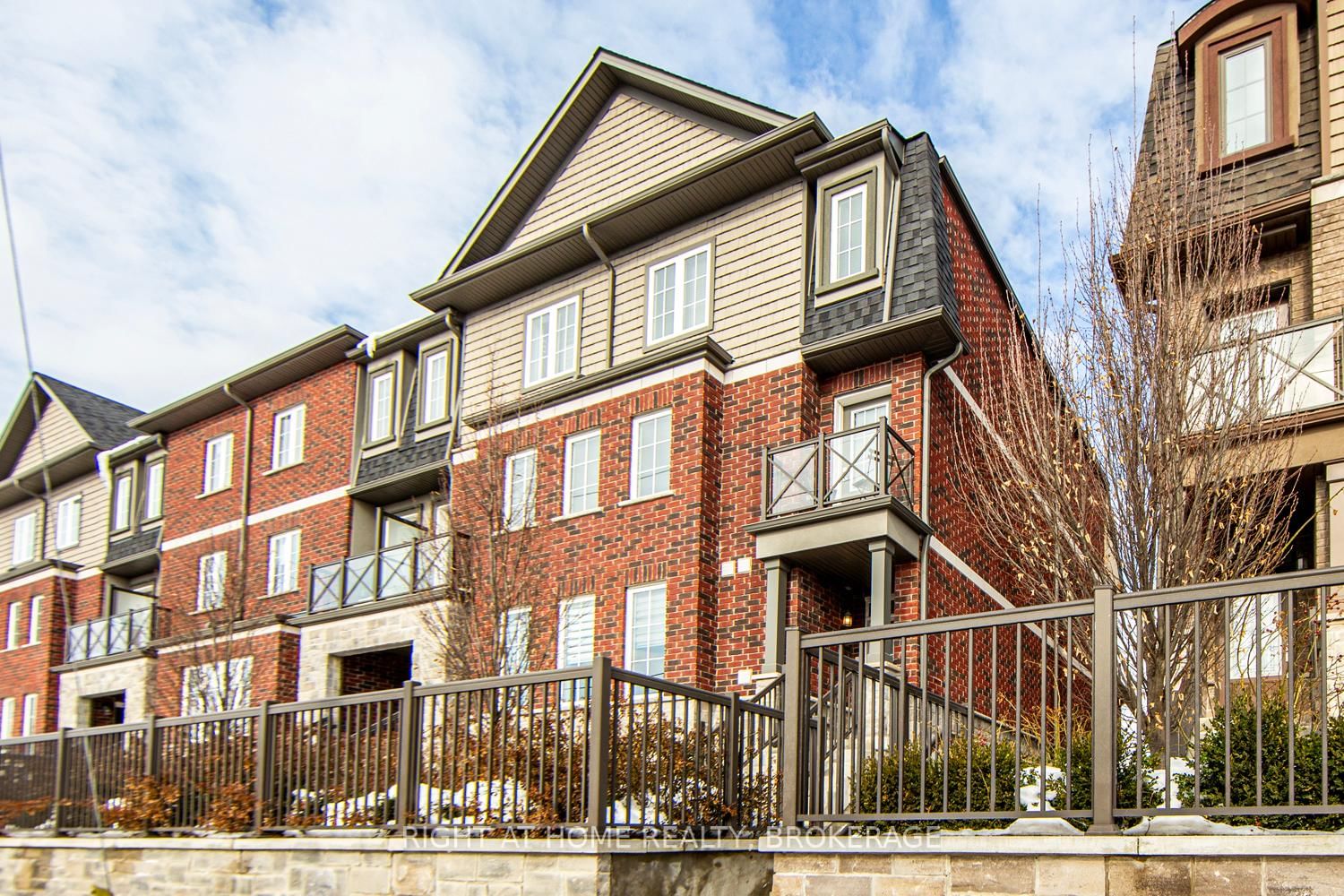 Townhouse for sale at 62-445 Ontario Street, Milton, 1037 - TM Timberlea, L9T 9K4 - MLS: W11989490