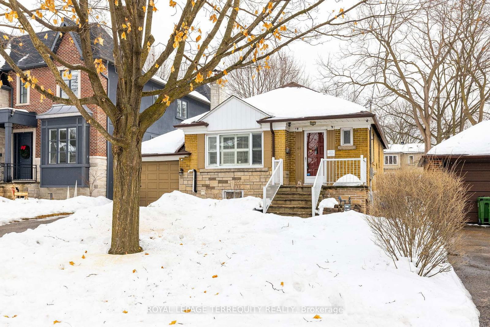 Detached House for lease at Main-43 Lothian Avenue, Toronto, Stonegate-Queensway, M8Z 4K2 - MLS: W11989509