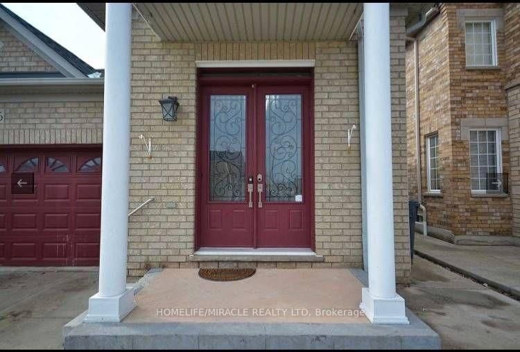 Detached House for lease at 126 Edenbrook Hill Drive, Brampton, Fletcher's Meadow, L7A 2R2 - MLS: W11989610