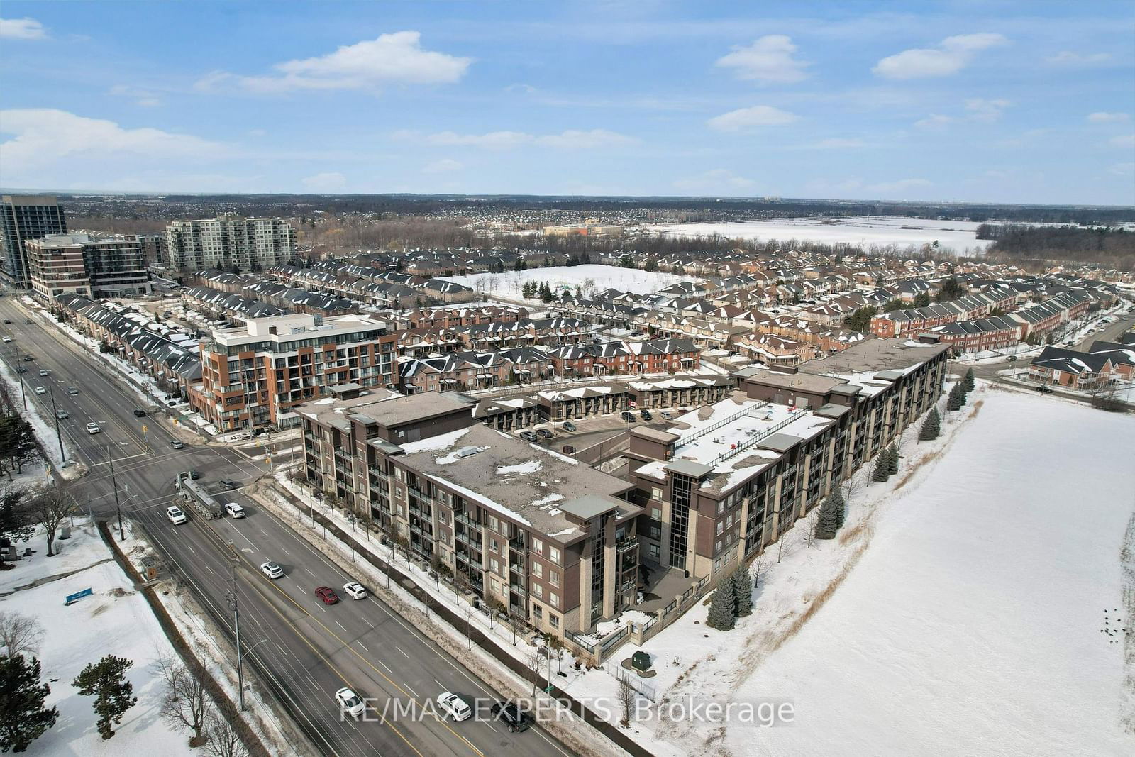 Condo for sale at 120-5010 Corporate Drive, Burlington, Uptown, L7L 0H6 - MLS: W11989657