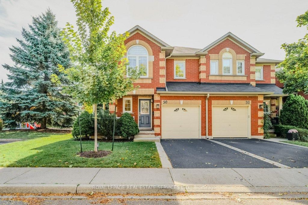 Townhouse for sale at 39-2022 Atkinson Drive, Burlington, Rose, L7M 4H6 - MLS: W11989736