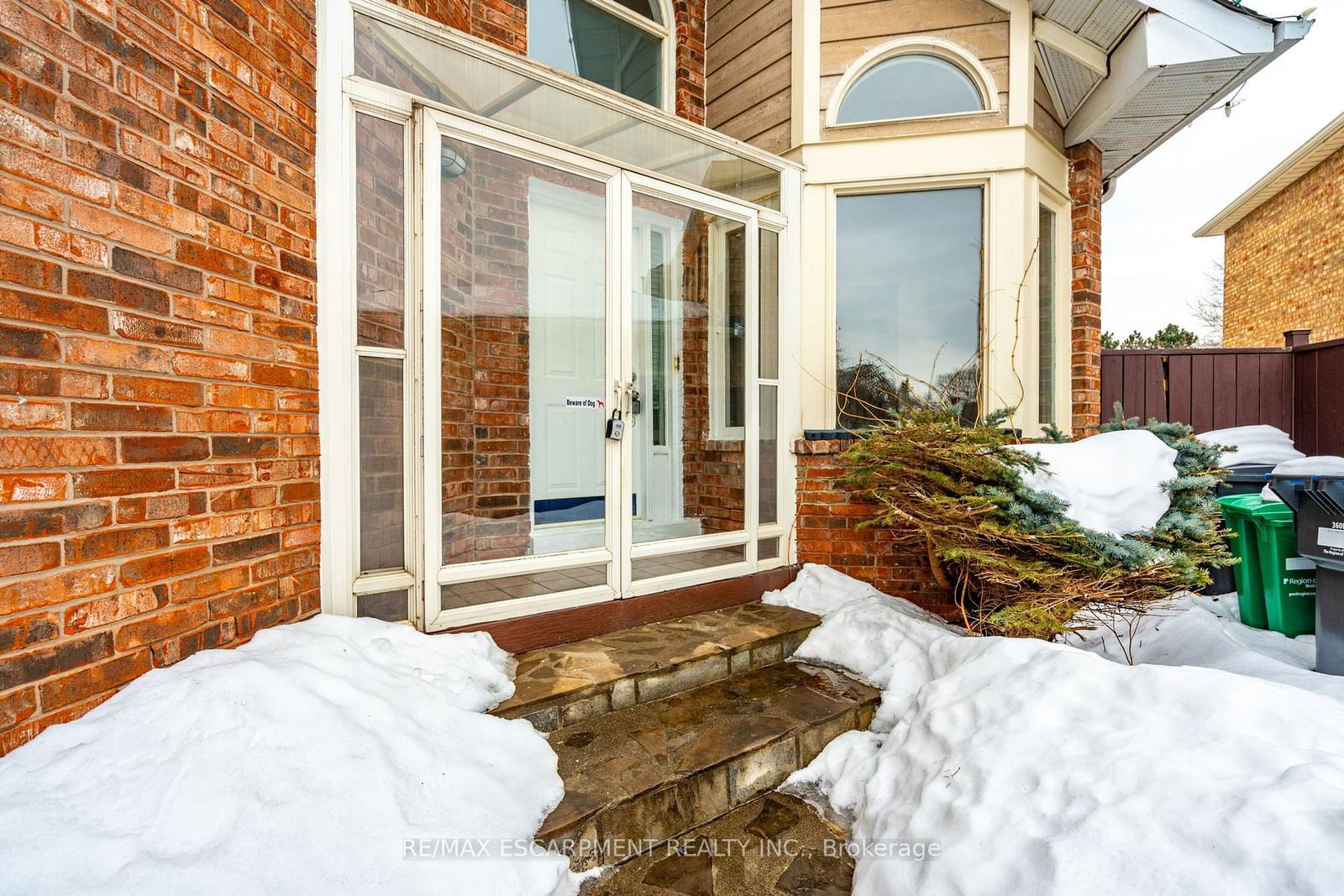 Detached House for sale at 104 Lord Simcoe Drive, Brampton, Westgate, L6S 5G9 - MLS: W11990044