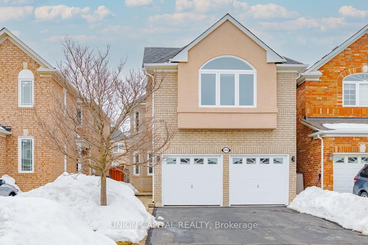 Detached House for sale at 3946 Milkwood Crescent, Mississauga, Lisgar, L5N 8H2 - MLS: W11990270