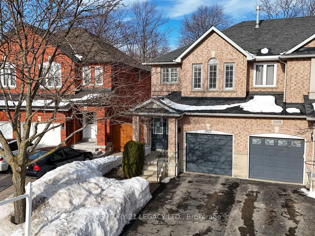 Townhouse sold at 5157 Falconcrest Drive, Burlington, Appleby, L7L 6K4 - MLS: W11990407