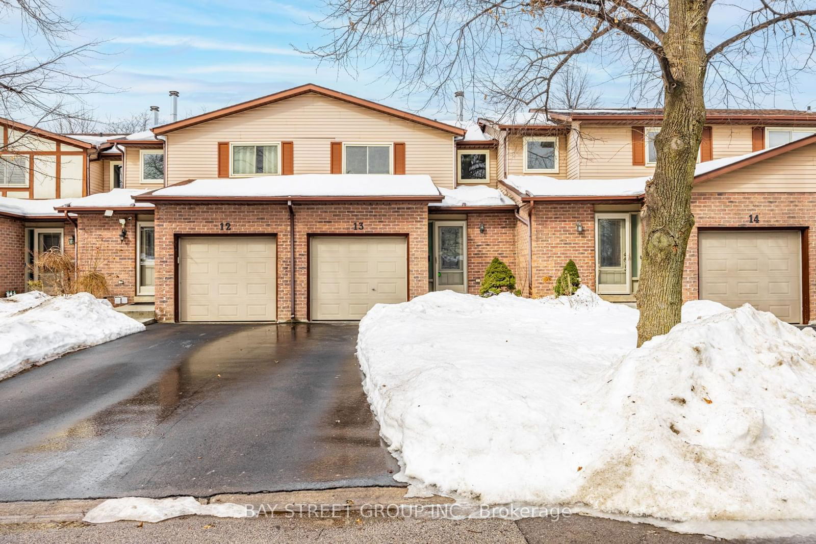 Townhouse for sale at 13-1232 Guelph Line, Burlington, Mountainside, L7P 2S9 - MLS: W11990667