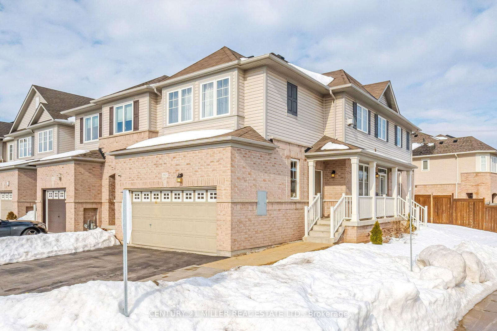 Townhouse for lease at 2025 Trawden Way, Oakville, 1000 - BC Bronte Creek, L6M 0M2 - MLS: W11990669