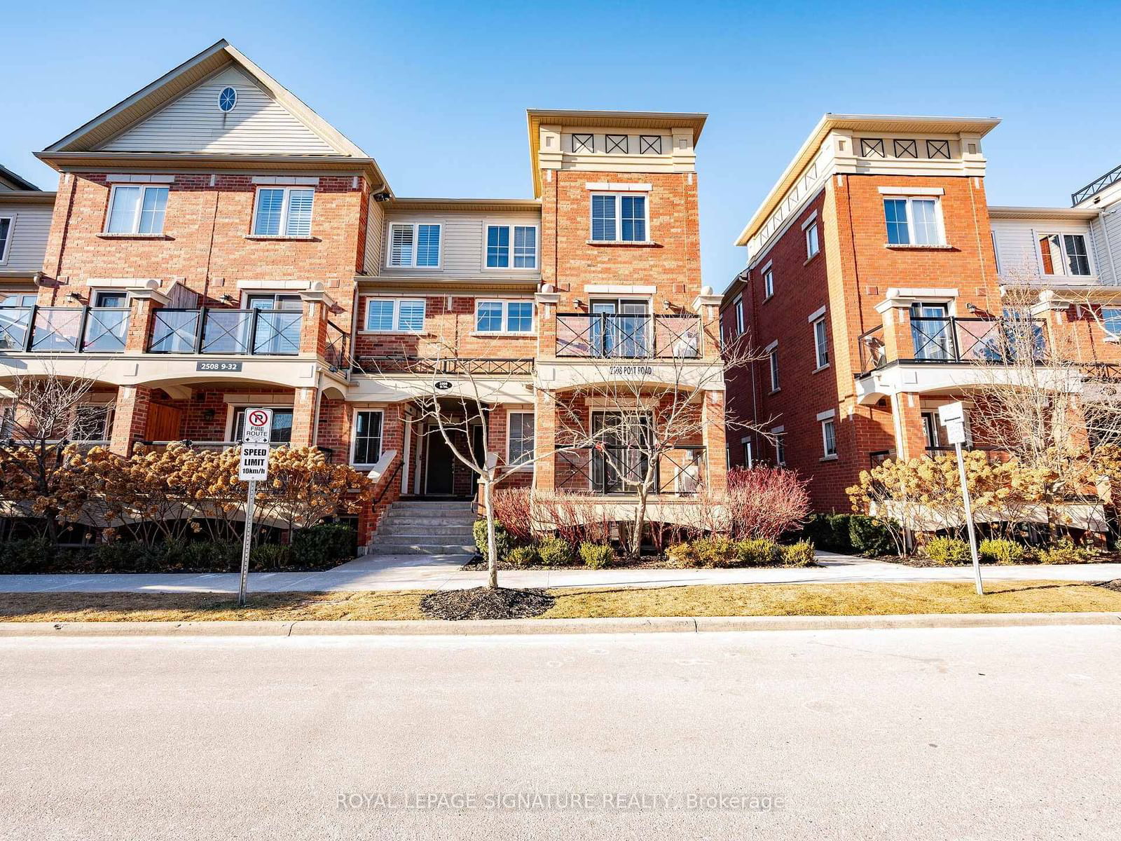 Townhouse for sale at 11-2508 Post Road, Oakville, 1015 - RO River Oaks, L6J 0J2 - MLS: W11990733