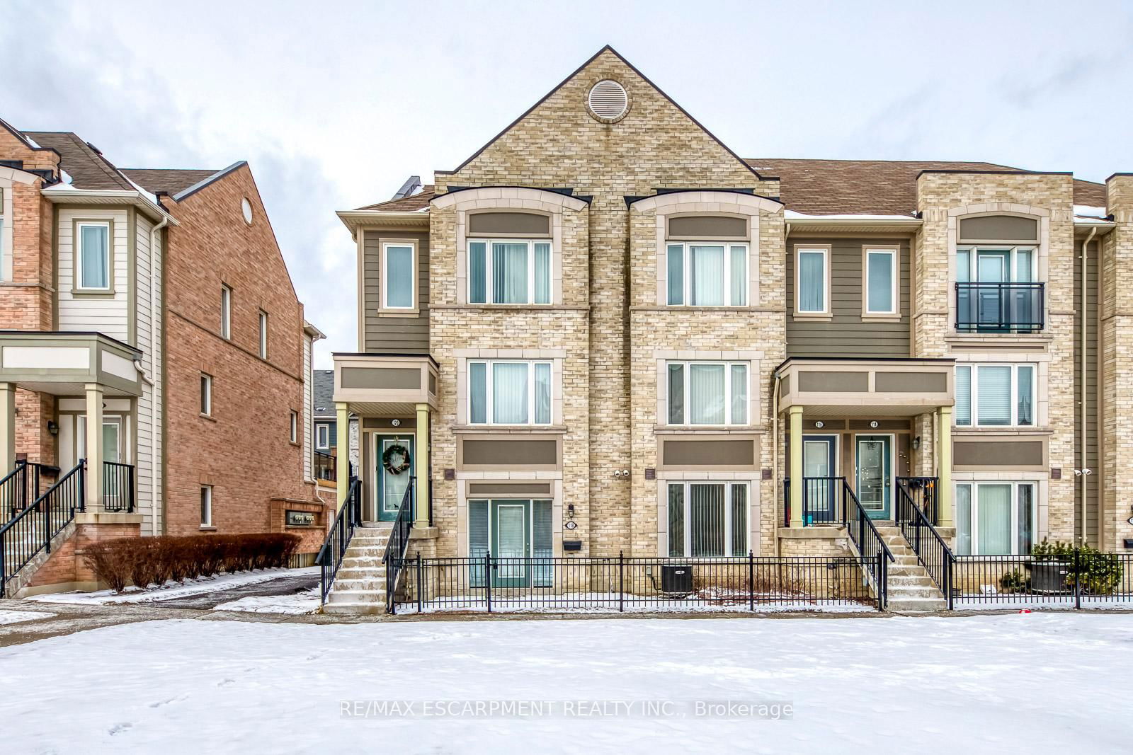 Townhouse leased at 118-3050 Erin Centre Boulevard, Mississauga, Churchill Meadows, L5M 0P5 - MLS: W11990899