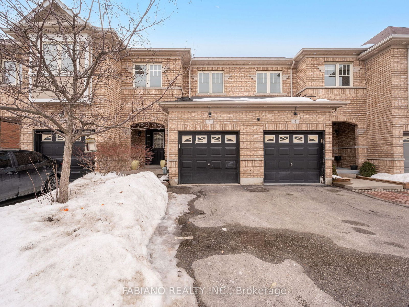 Townhouse for sale at 6 Davenhill Road, Brampton, Bram East, L6P 3E1 - MLS: W11990915