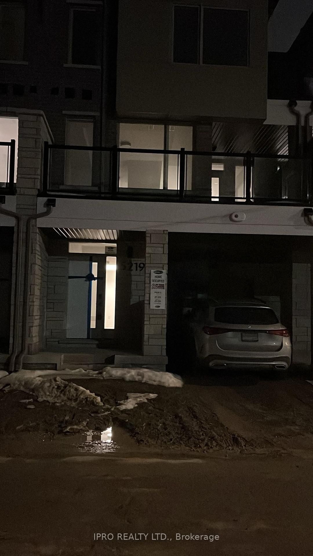 Townhouse leased at 5219 Bench Row, Mississauga, Churchill Meadows, L5M 2S8 - MLS: W11990991