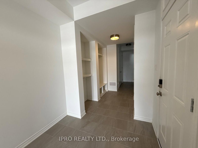 5219 Bench Row, Mississauga, L5M 2S8 | Image 2