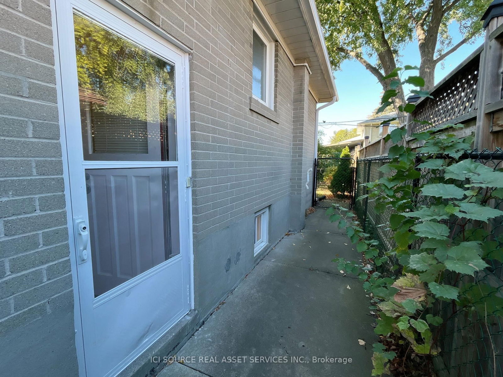 Detached House for lease at BSMT-56 Archerhill Drive, Toronto, Eringate-Centennial-West Deane, M9B 5P4 - MLS: W11991054