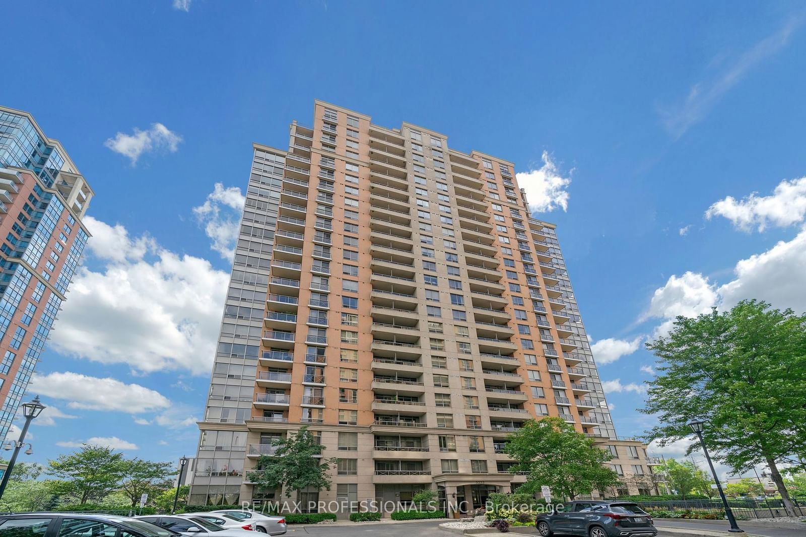 Condo for sale at 1728-5233 Dundas Street, Toronto, Islington-City Centre West, M9B 6M1 - MLS: W11991159