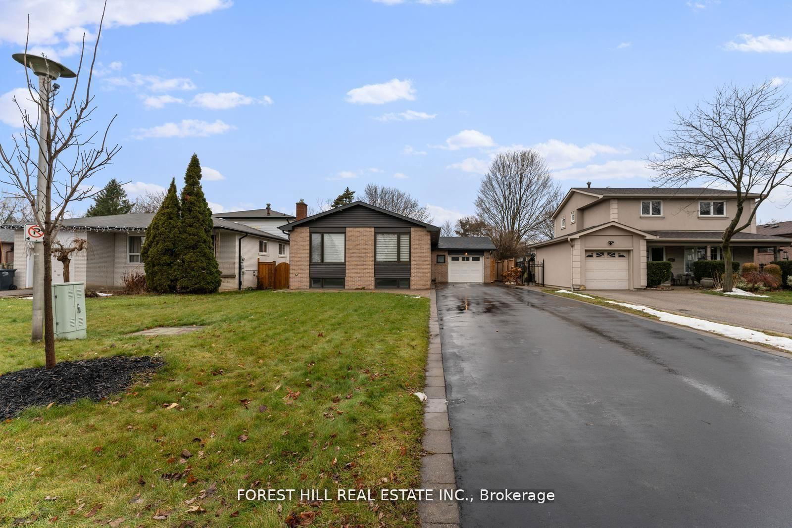 Building at 165 Kingsview Drive, Caledon, Bolton North