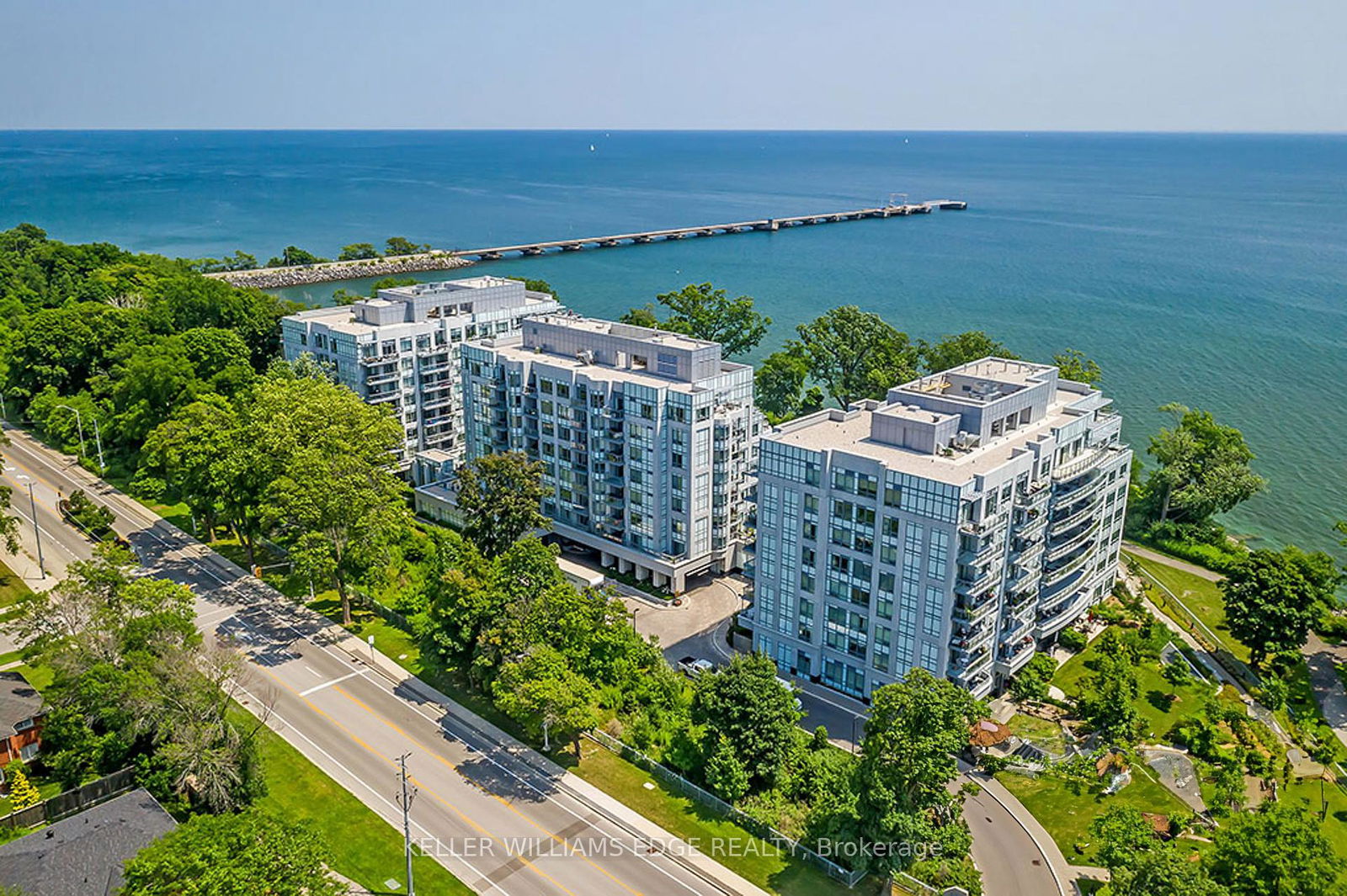 Condo sold at 808-3500 Lakeshore Road, Oakville, BR Bronte, L6L 0B4 - MLS: W11991502