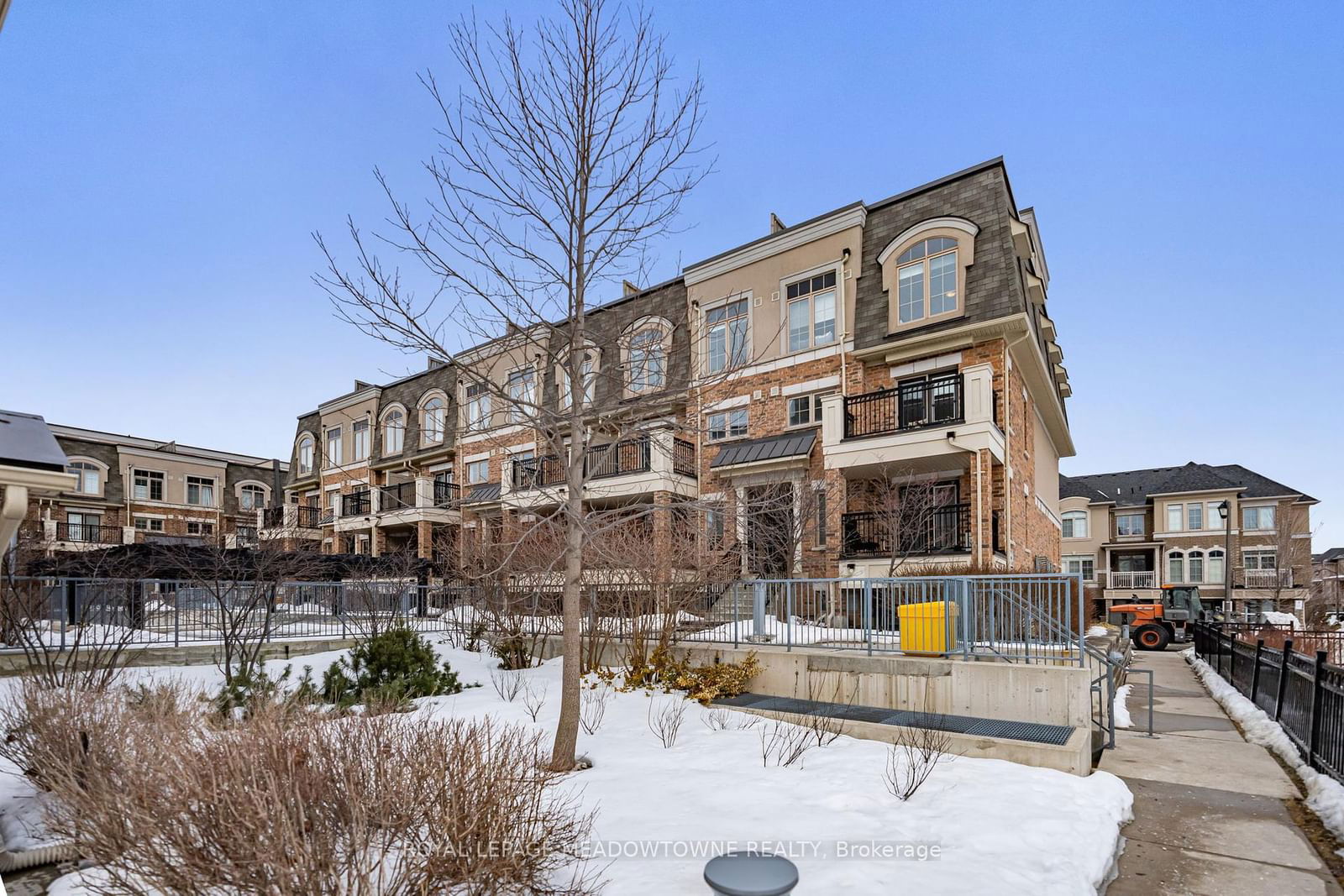 Townhouse for sale at 127-2441 Greenwich Drive, Oakville, West Oak Trails, L6M 0S4 - MLS: W11991773