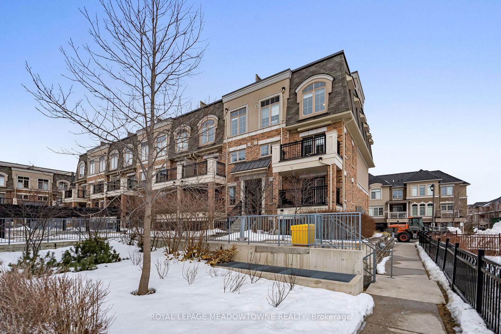 Townhouse for sale at 127-2441 Greenwich Drive, Oakville, West Oak Trails, L6M 0S4 - MLS: W11991773