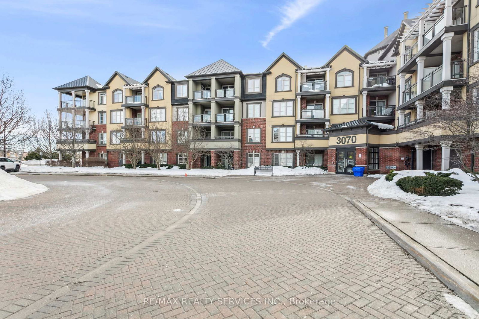 Condo for sale at 117-3070 Rotary Way, Burlington, Alton, L7M 0H1 - MLS: W11991831