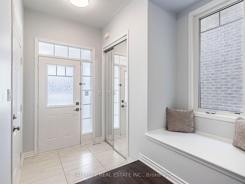 325 Trudeau Dr E, Milton, L9T 8Y7 | Image 2