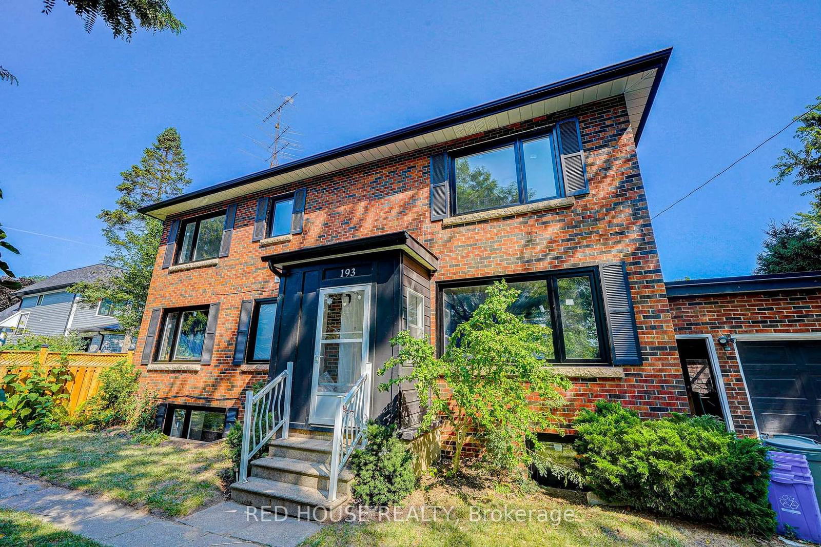 Detached House for lease at 193 Bronte Road, Oakville, Bronte West, L6L 3C4 - MLS: W11992221