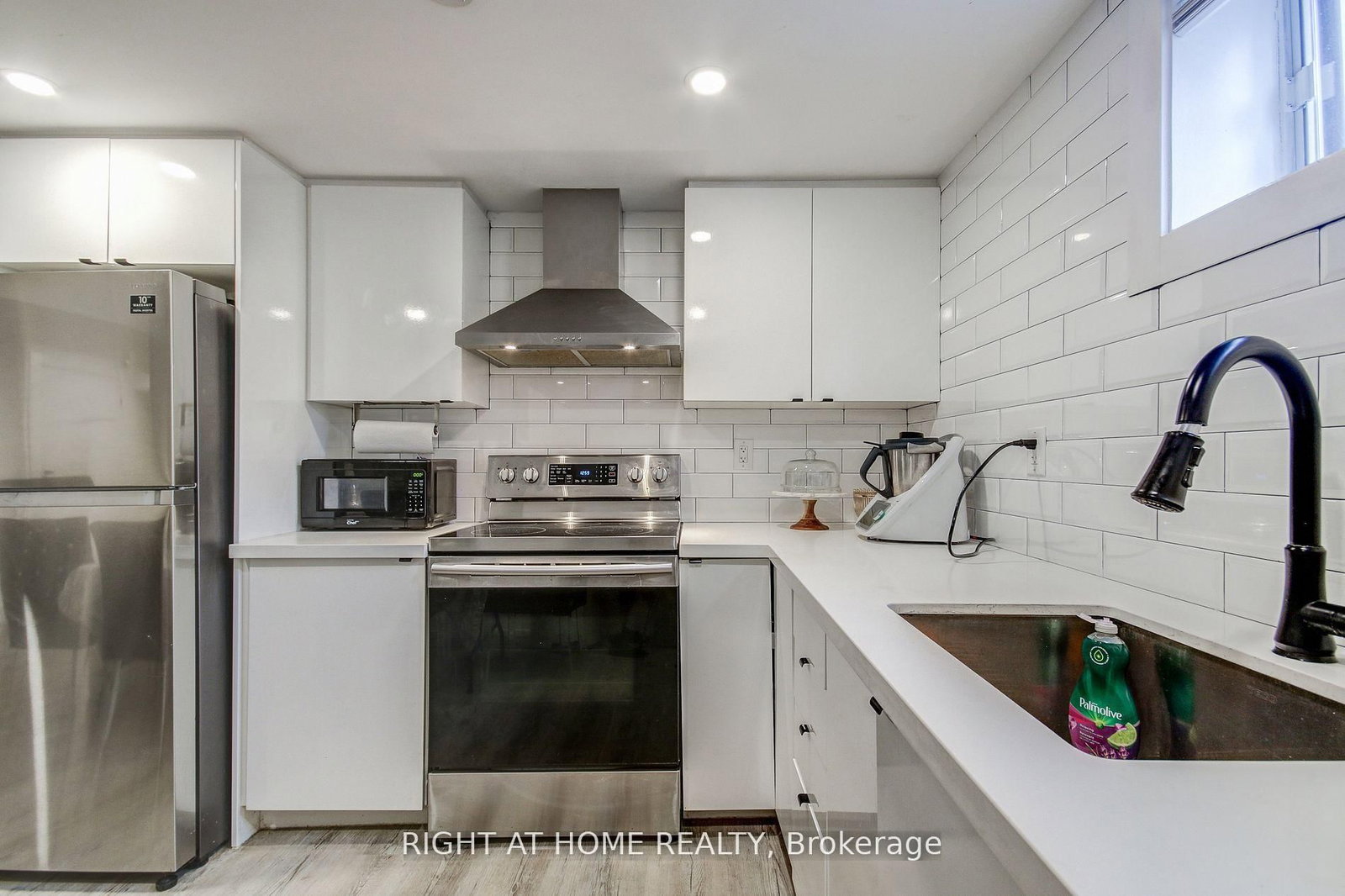 Detached House leased at Basement-42 Bunnell Crescent, Toronto, Ontario, M3M 2C1 - Downsview-Roding-CFB - MLS: W11992242