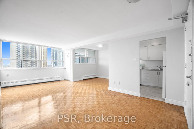 home for lease on 1211-1442 Lawrence Avenue W