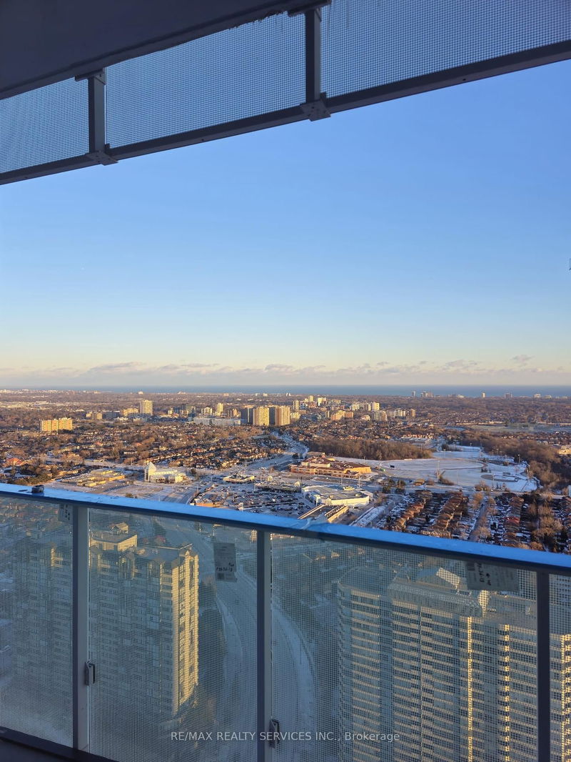 home for lease on 3903-3900 Confederation Pkwy