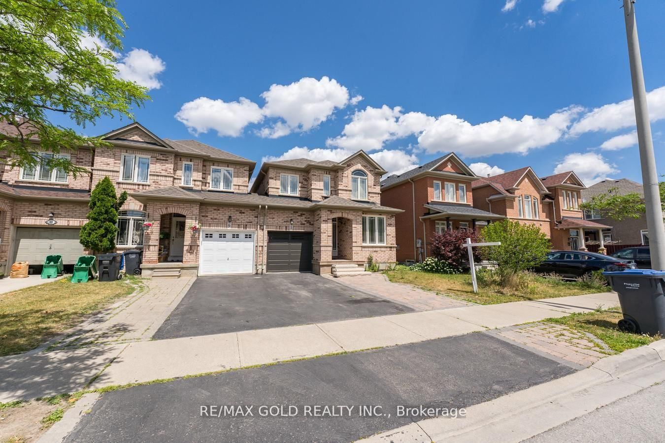 Detached House for sale at 7 Percy Gate, Brampton, Fletcher's Meadow, L7A 3S1 - MLS: W11992333