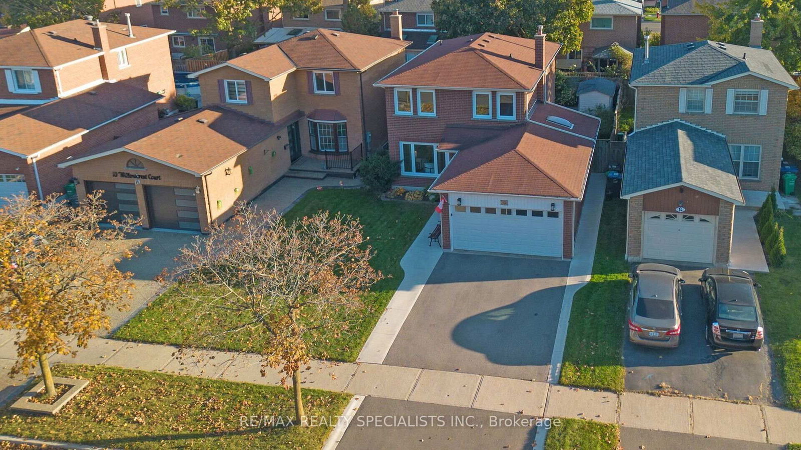 Detached House for sale at 12 Willowcrest Court, Brampton, Bram West, L6X 2X8 - MLS: W11992421