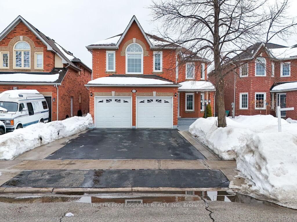 Detached House for sale at 40 Brinkley Drive, Brampton, Snelgrove, L7A 1G9 - MLS: W11992451