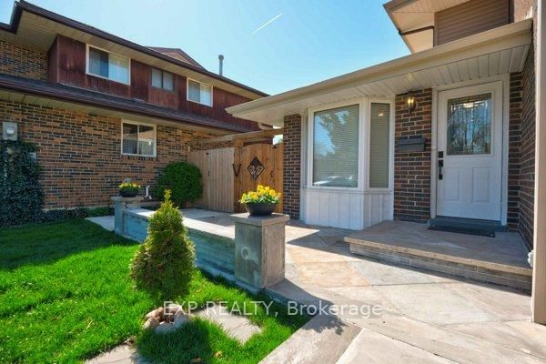 Semi-Detached House for sale at 4057 Taffey Crescent, Mississauga, Erin Mills, L5L 2A6 - MLS: W11992579