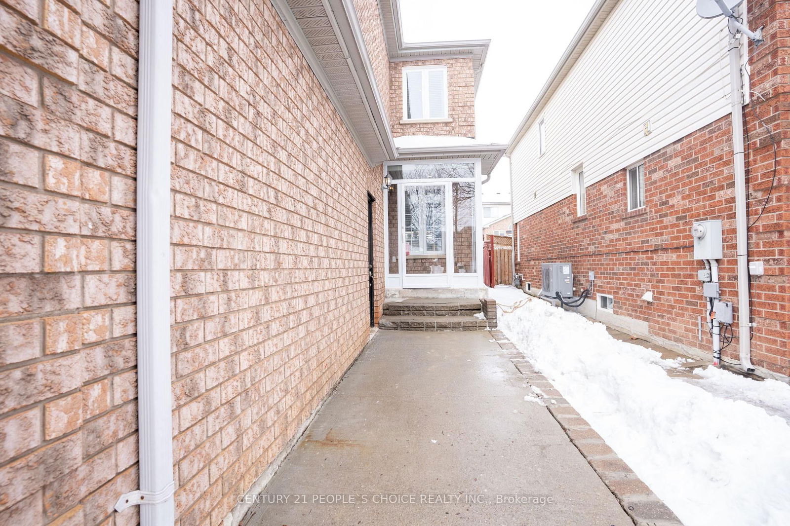 Semi-Detached House for sale at 23 Cordgrass Crescent, Brampton, Sandringham-Wellington, L6R 2A3 - MLS: W11992592