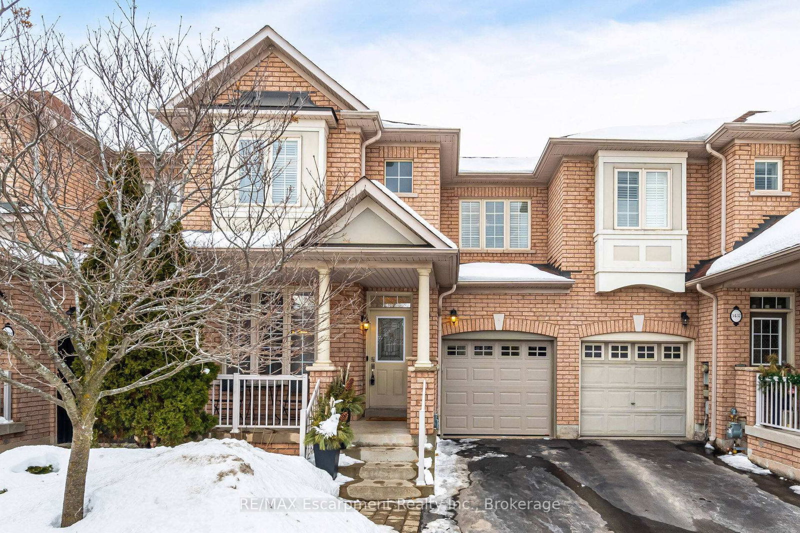 Townhouse for sale at 3430 Hayhurst Crescent, Oakville, Bronte West, L6L 6W9 - MLS: W11992802