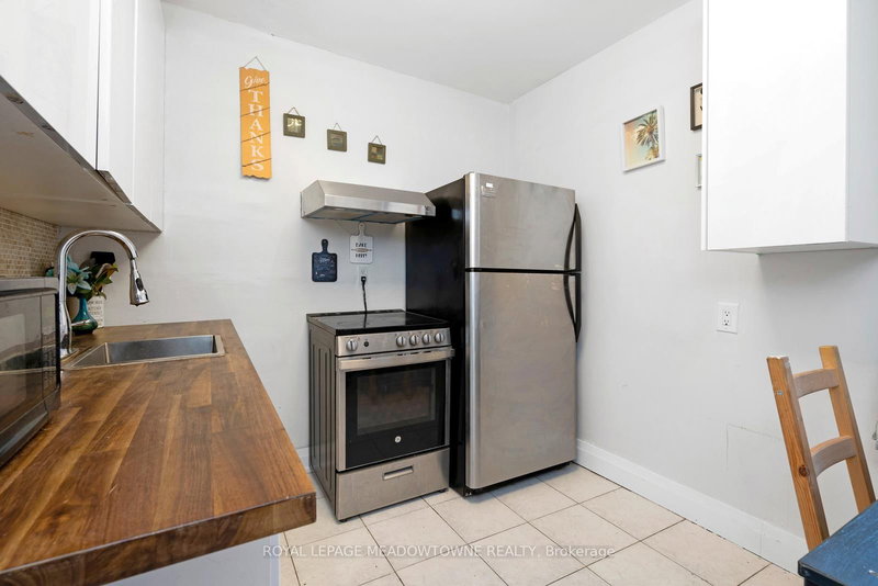 1259 Davenport Rd, Toronto, M6H 2H2 | Image 3