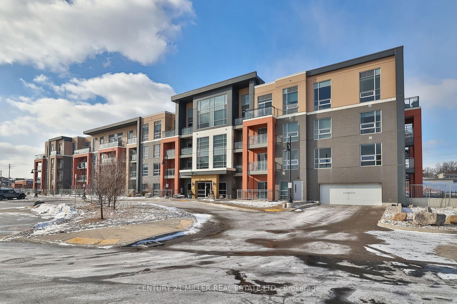 Condo for sale at 222-4040 Upper Middle Road, Burlington, Tansley, L7M 0H2 - MLS: W11992871