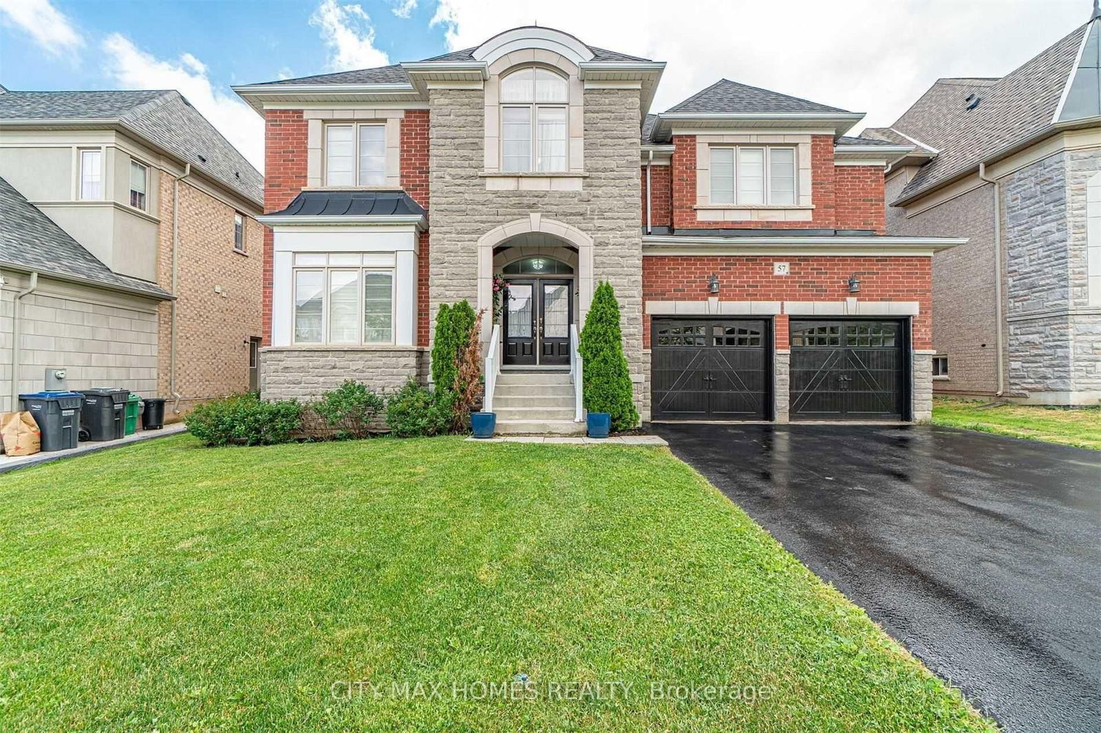 Detached House for sale at 57 Beacon Hill Drive, Brampton, Credit Valley, L6X 0V7 - MLS: W11993142