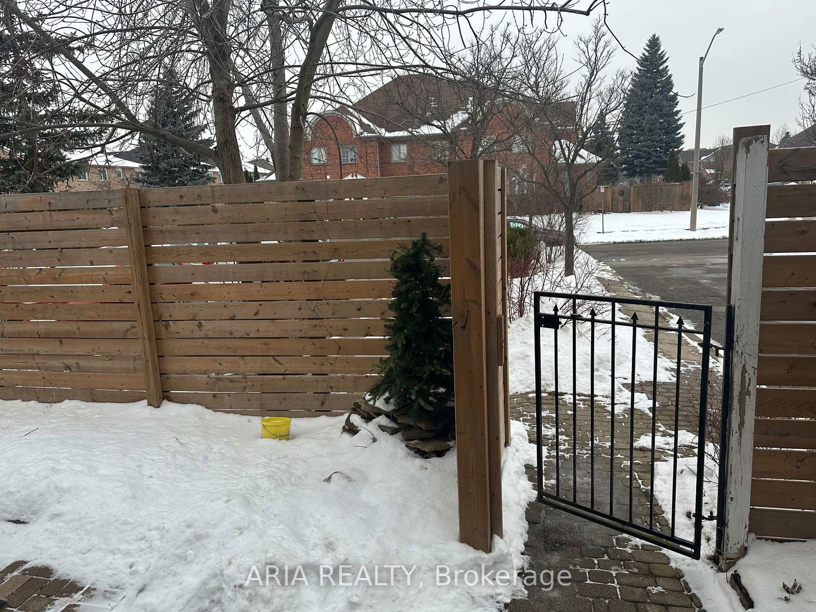 Townhouse leased at 192 Pressed Brick Drive, Brampton, Brampton North, L6V 4K7 - MLS: W11993146