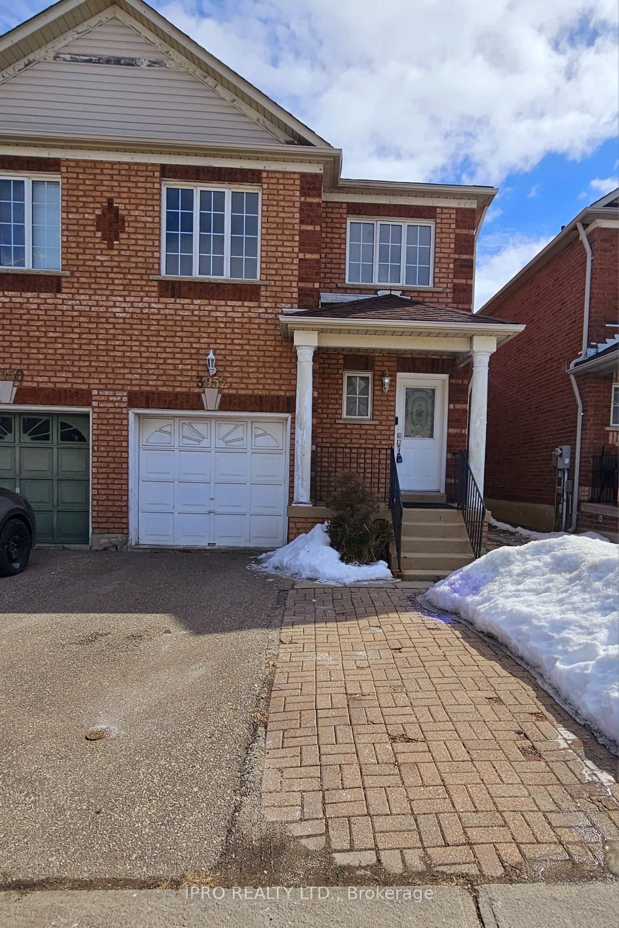 Semi-Detached House for lease at Upper-3952 Freeman Terrace, Mississauga, Churchill Meadows, L5M 6P6 - MLS: W11993304