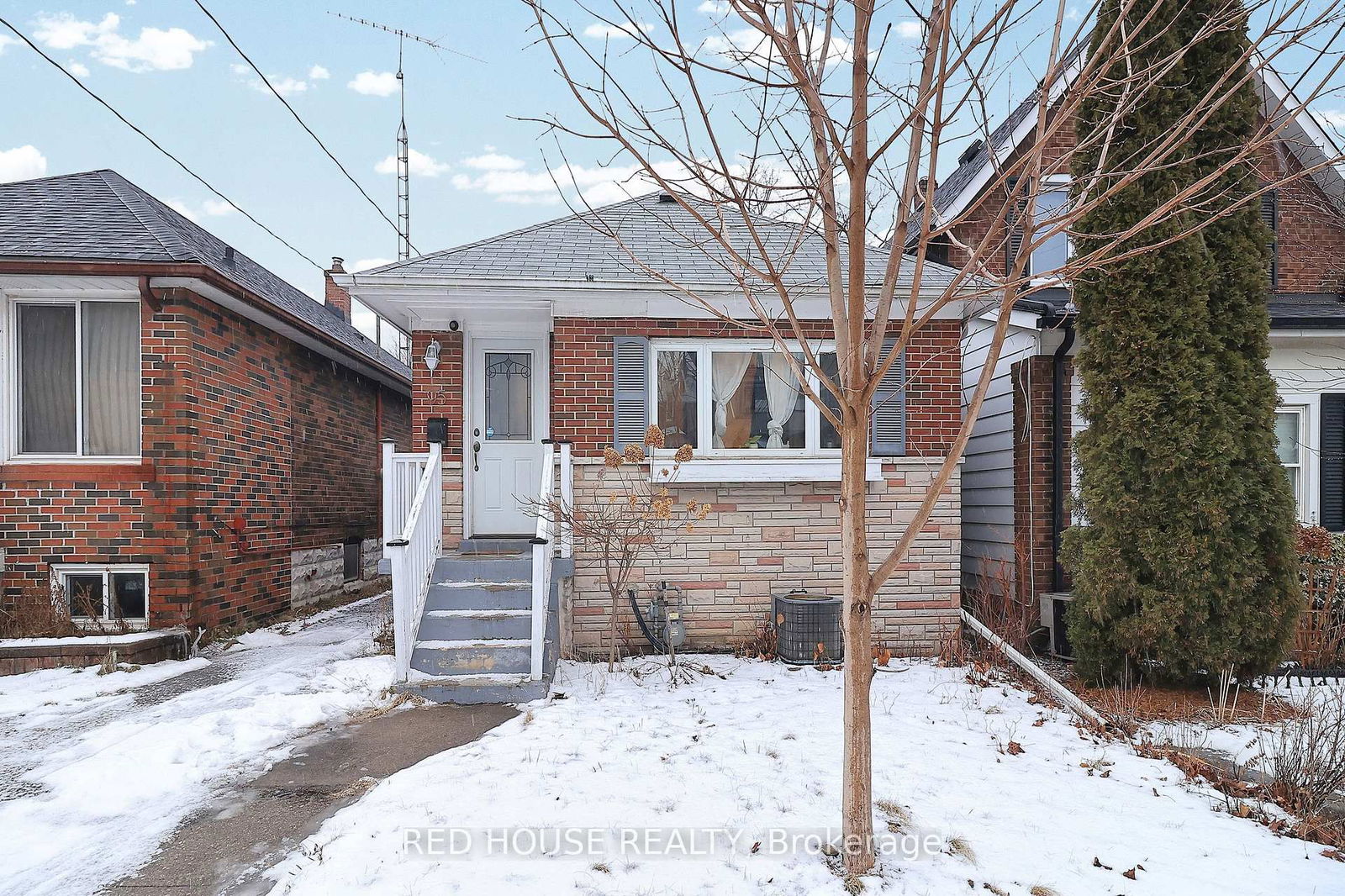 Detached House for sale at 95 Tenth Street, Toronto, New Toronto, M8V 3E9 - MLS: W11993408