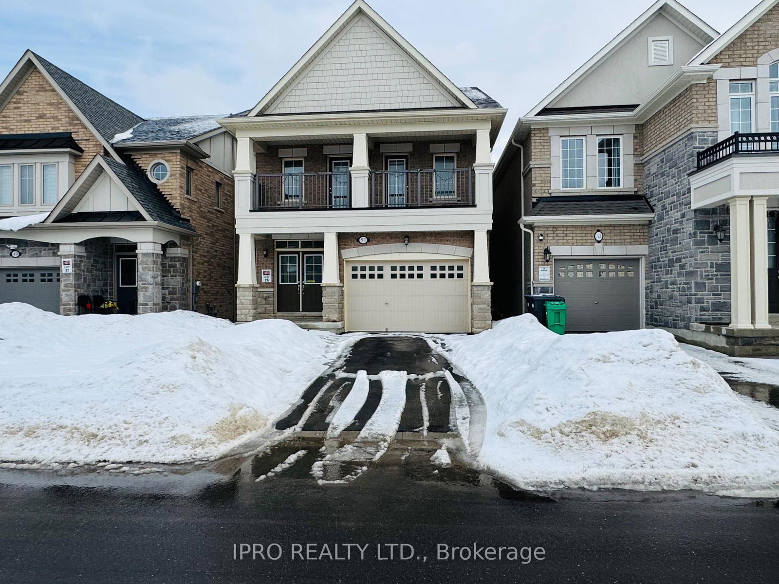 Detached House for sale at 51 Donald Stewart Road, Brampton, Northwest Brampton, L7A 5J8 - MLS: W11993589