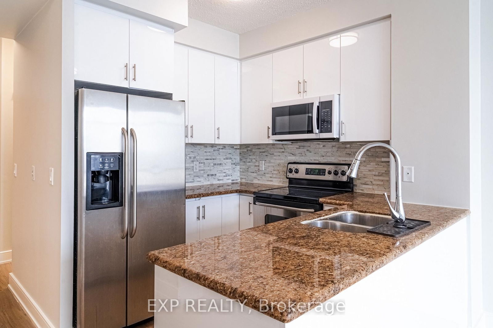 Condo leased at 1508-220 Burnhamthorpe Road, Mississauga, City Centre, L5B 4N4 - MLS: W11993600
