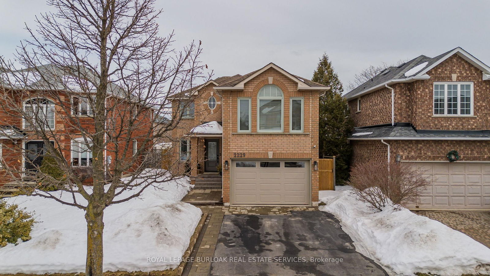 Detached House for sale at 2229 Fourth Line, Oakville, 1022 - WT West Oak Trails, L6M 3M2 - MLS: W11993633