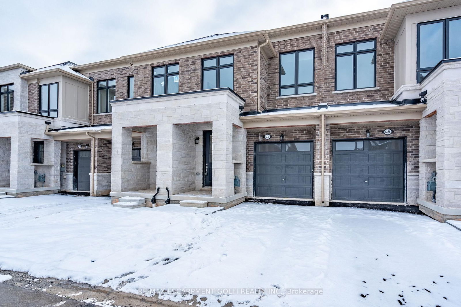 Townhouse for sale at 1378 Blueprint Common, Burlington, Tyandaga, L7P 0V6 - MLS: W11993683