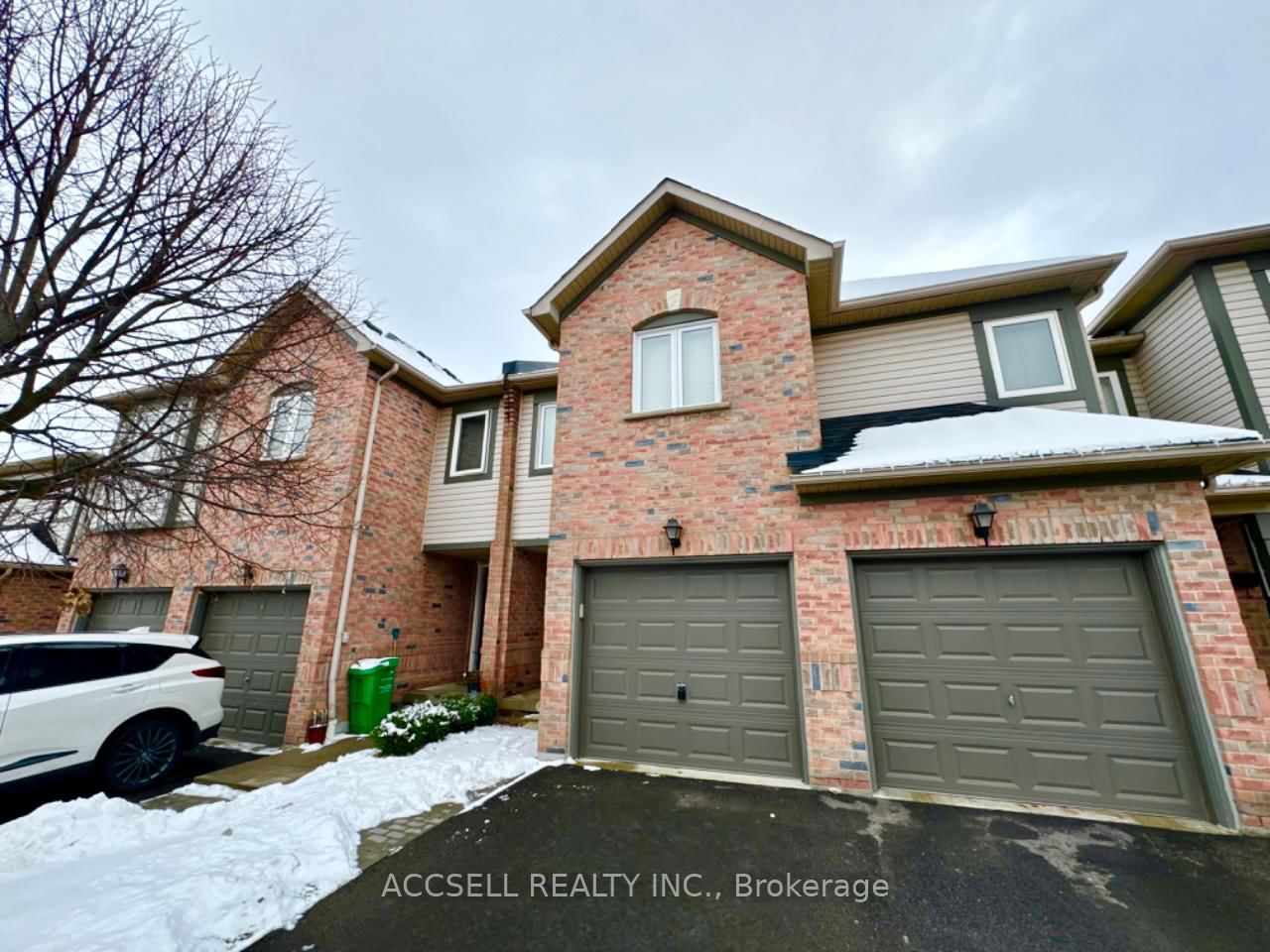 Townhouse for sale at 11-4600 Kimbermount Avenue, Mississauga, Central Erin Mills, L5M 5W7 - MLS: W11993912