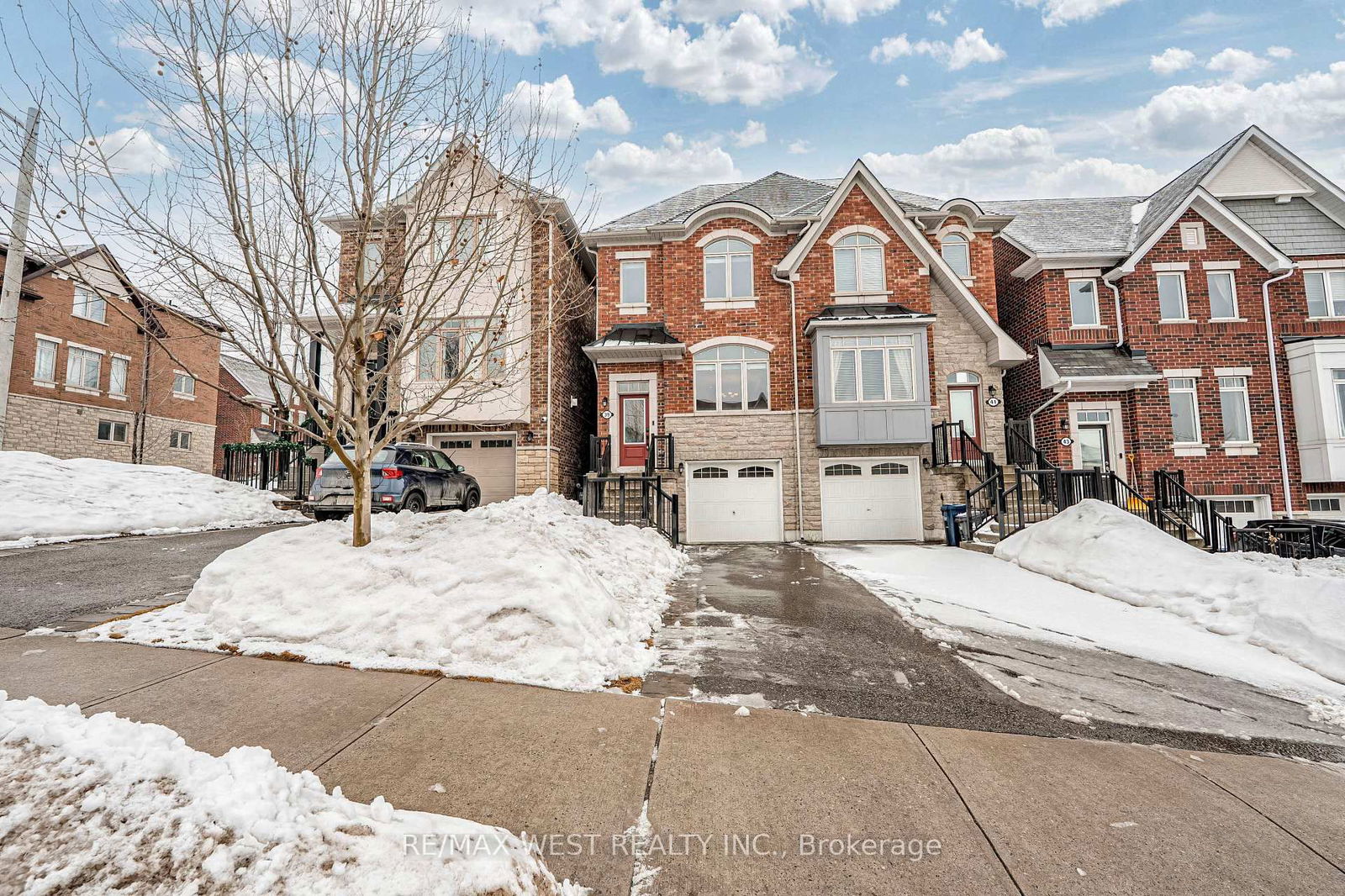 Semi-Detached House for sale at 39 Ypres Road, Toronto, Keelesdale-Eglinton West, M6M 0B2 - MLS: W11993913