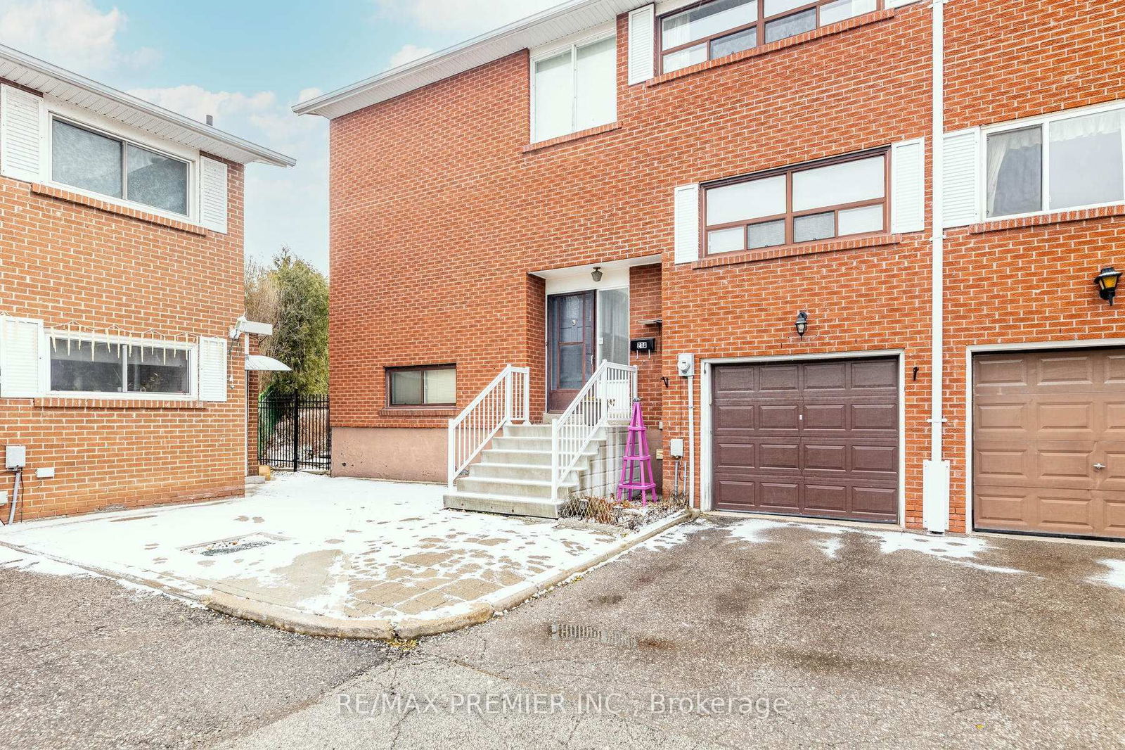 Townhouse for sale at 43-21A Thistle Down Boulevard, Toronto, Thistletown-Beaumonde Heights, M9V 4A6 - MLS: W11993953