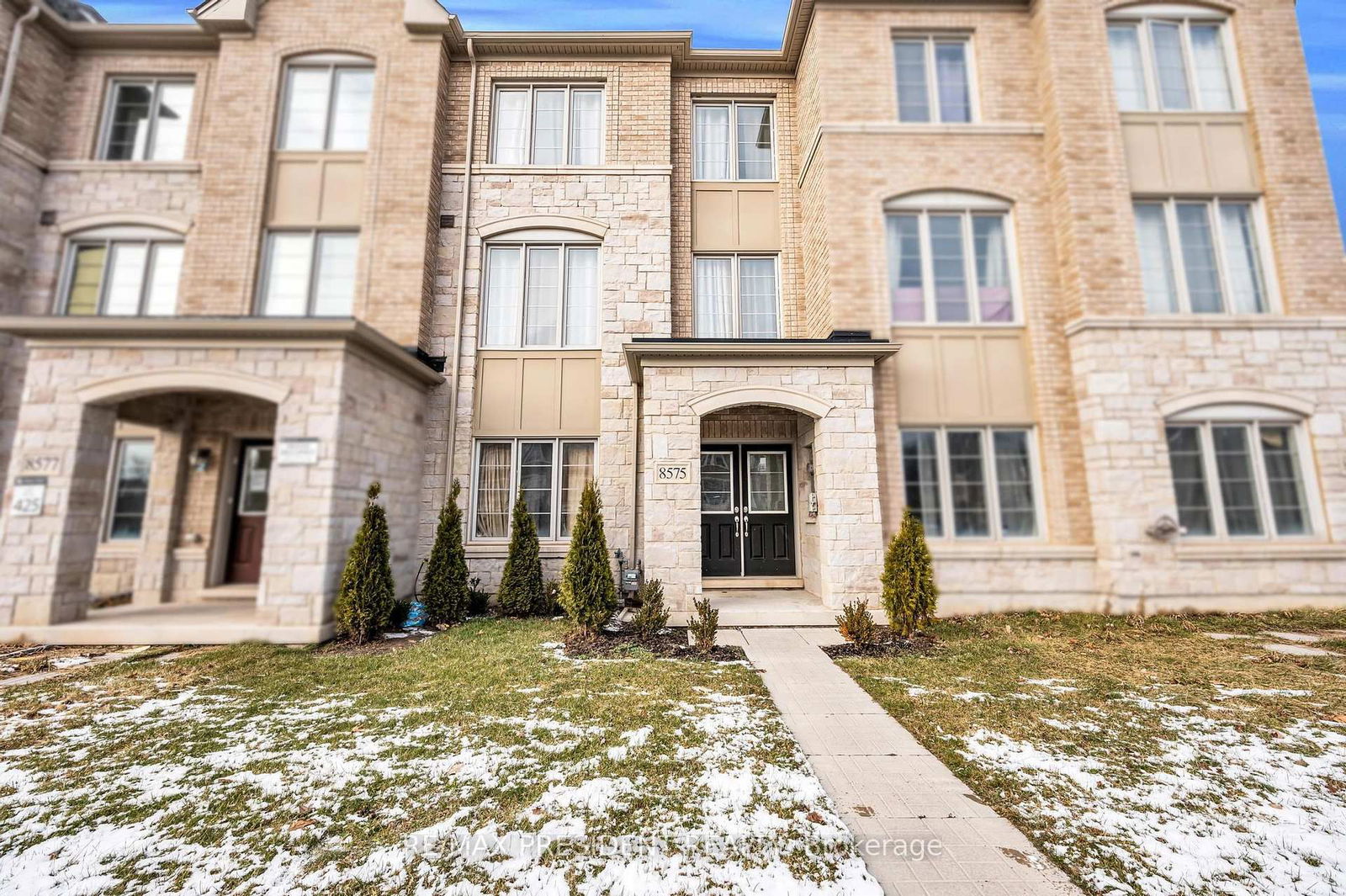 Townhouse for sale at 8575 Financial Drive, Brampton, Bram West, L6Y 6C4 - MLS: W11994139